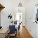 Reba Apartment