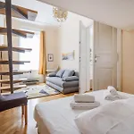 Reba Apartment